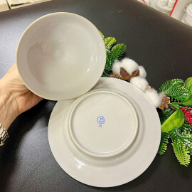 Масленка с невысокими бортами Сумский ФЗ 1974-84гг. Фарфор с цветочной деколью, позолотой. Картинка 4